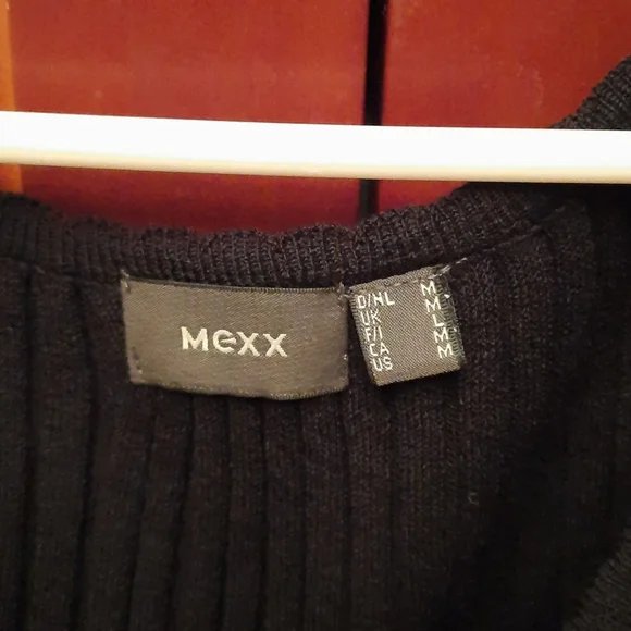 Sweater - Picture 2 of 4